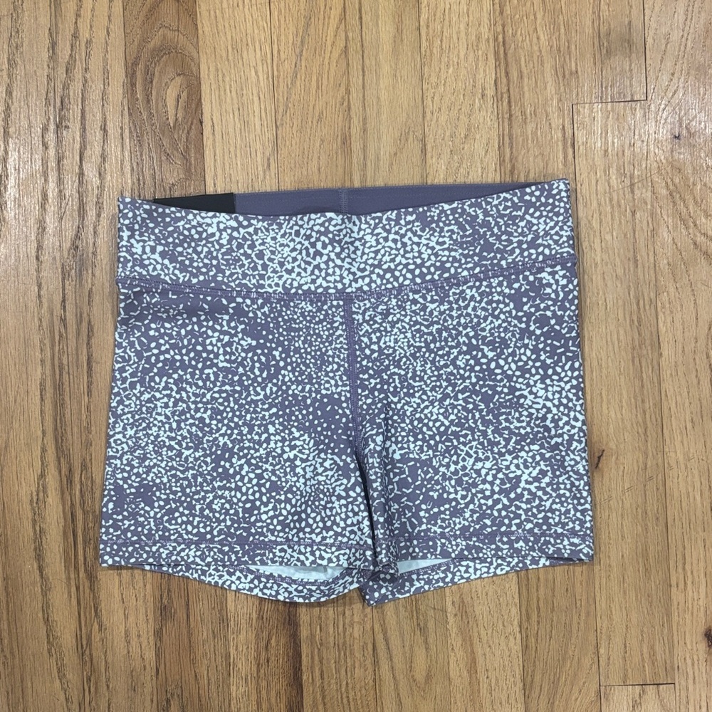Under Armour Women's HeatGear Mid-Rise Printed Shorty Compression Shorts